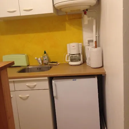 Daire Studio Boiscorde, Lit Double 2 Personnes, Wifi *